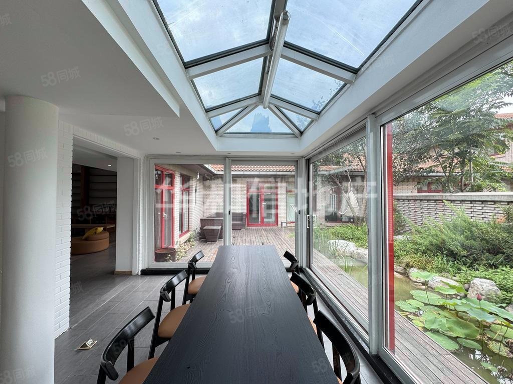 歐陸苑4室2廳3衛(wèi)235㎡南北2600萬