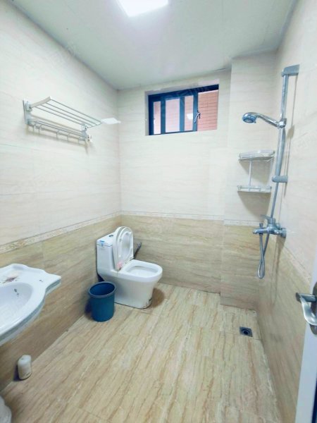 佳元江畔人家2室2厅1卫87.95㎡南135万