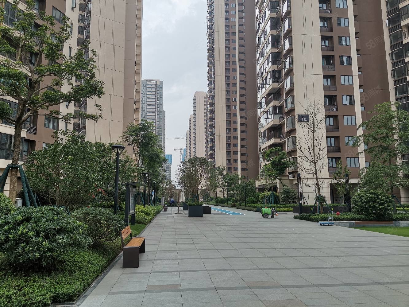 柳州万科城精装交付送车位送全屋家具家电柳州人都买得起的房