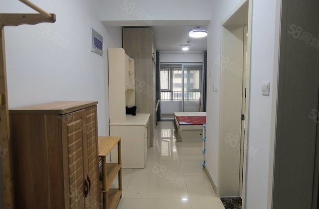 闸口附近  文轩 八中  东关国际西区 购物方便