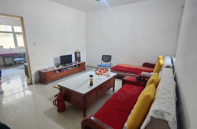 海源路电梯房，诚心出售九中双语，看房方便，价格可谈。正三室。