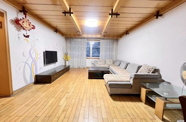 鸿园小区3室2厅130.84㎡112万二手房图片