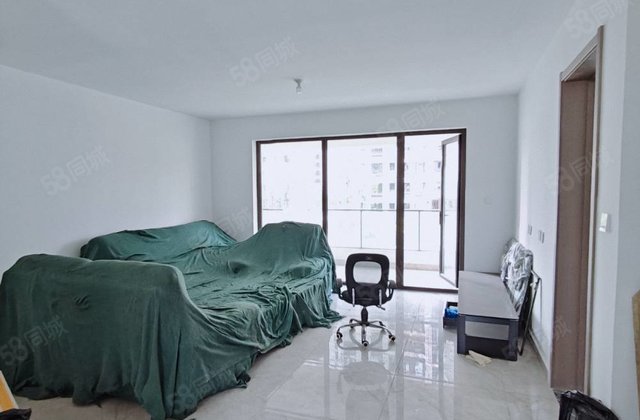 万达旁一梯一户！电梯洋房东边户送车位储藏室，四室两卫全明户型