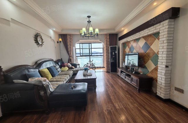 天蕴南加州3室2厅125㎡57.8万二手房图片