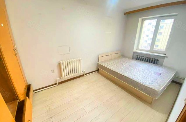 苗圃小区(B区)3室1厅65㎡53.8万二手房图片