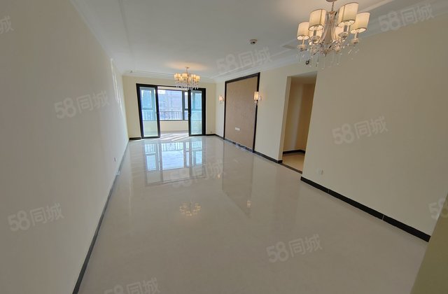 恒大翡翠华庭3室2厅140.8㎡130万二手房图片