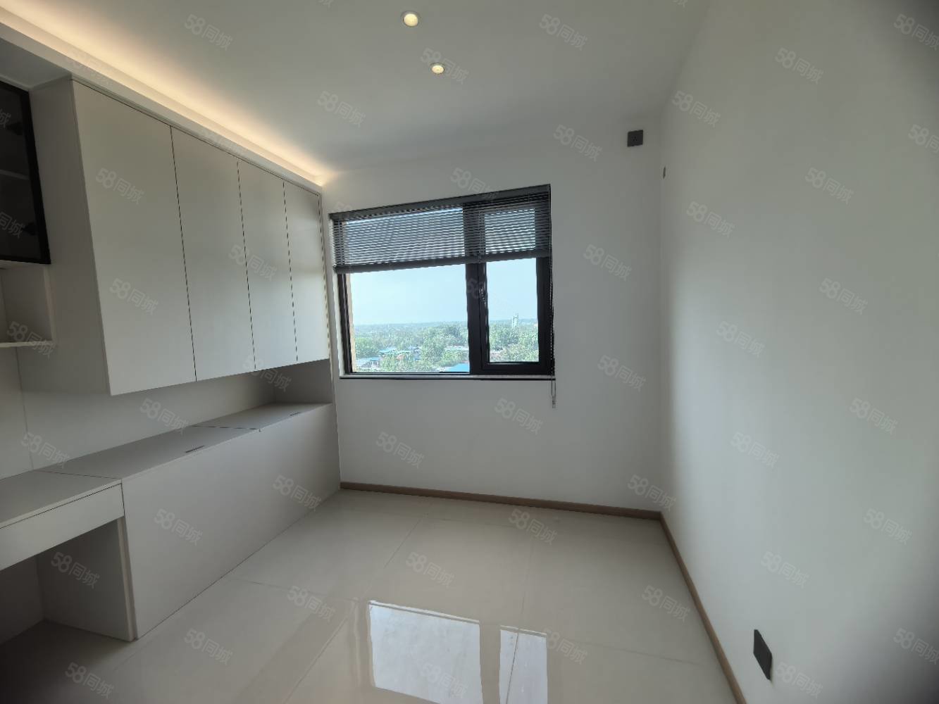 碧桂园凤熹台3室2厅1卫117㎡南北75万