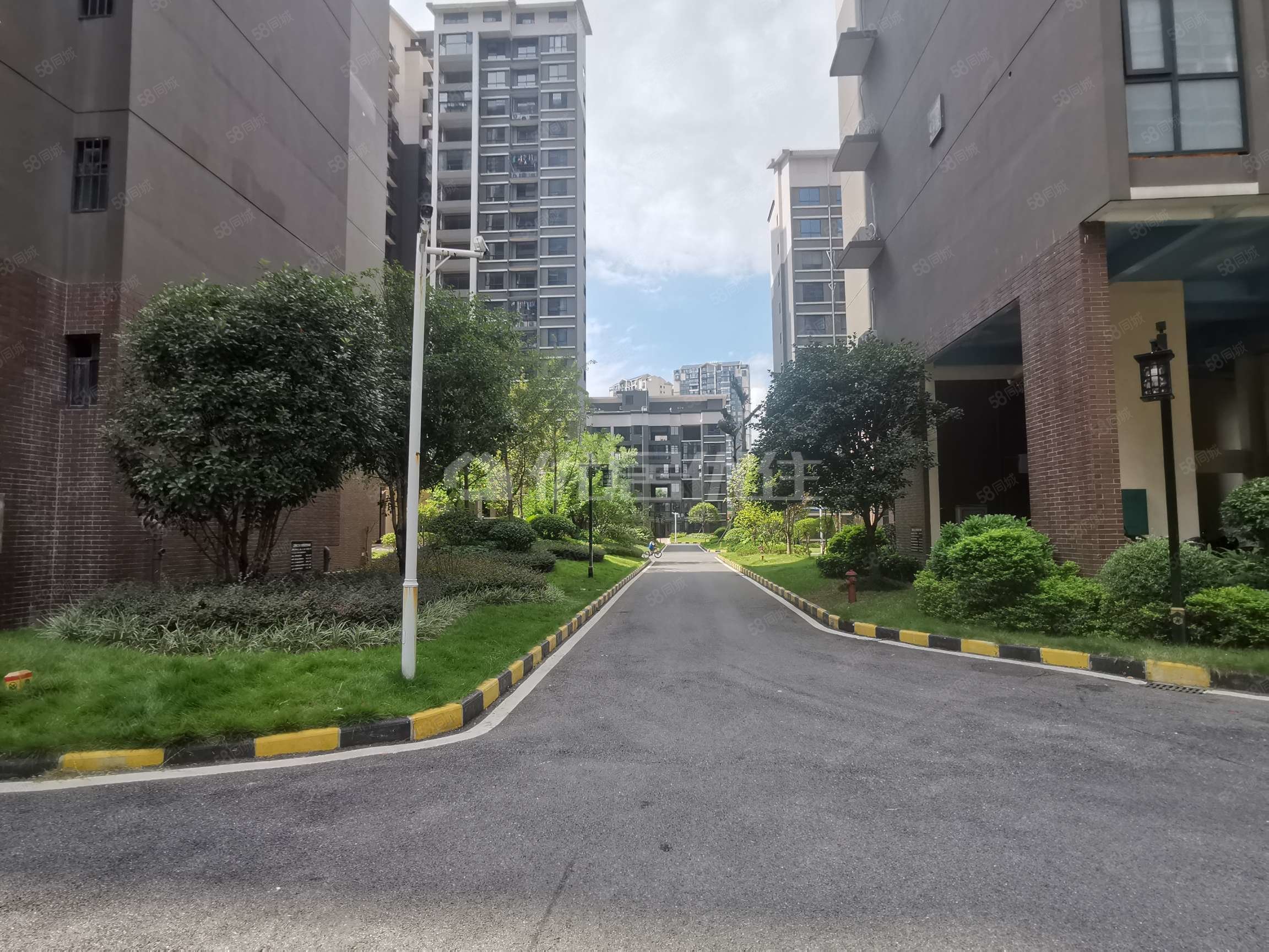 精装四房装修保养非常好,拎包住,带车位,顺祥城-桂林58同城