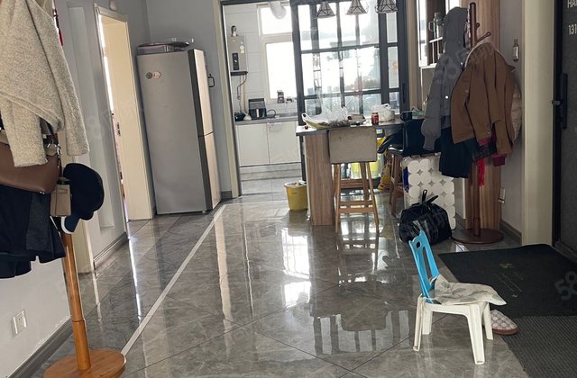 警苑小筑3室2厅136㎡82万二手房图片