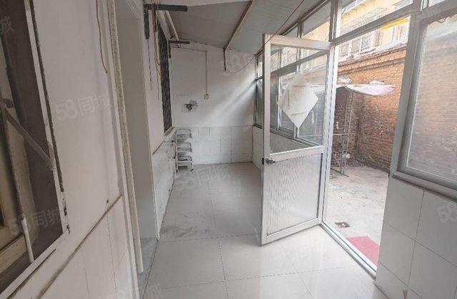 金鼎公园附近 东昌本部 育新街单位家属院   一楼带院