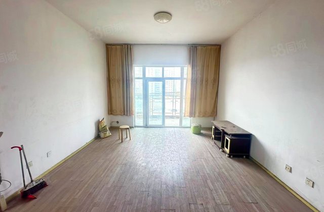 实久花园4室2厅164㎡127万二手房图片