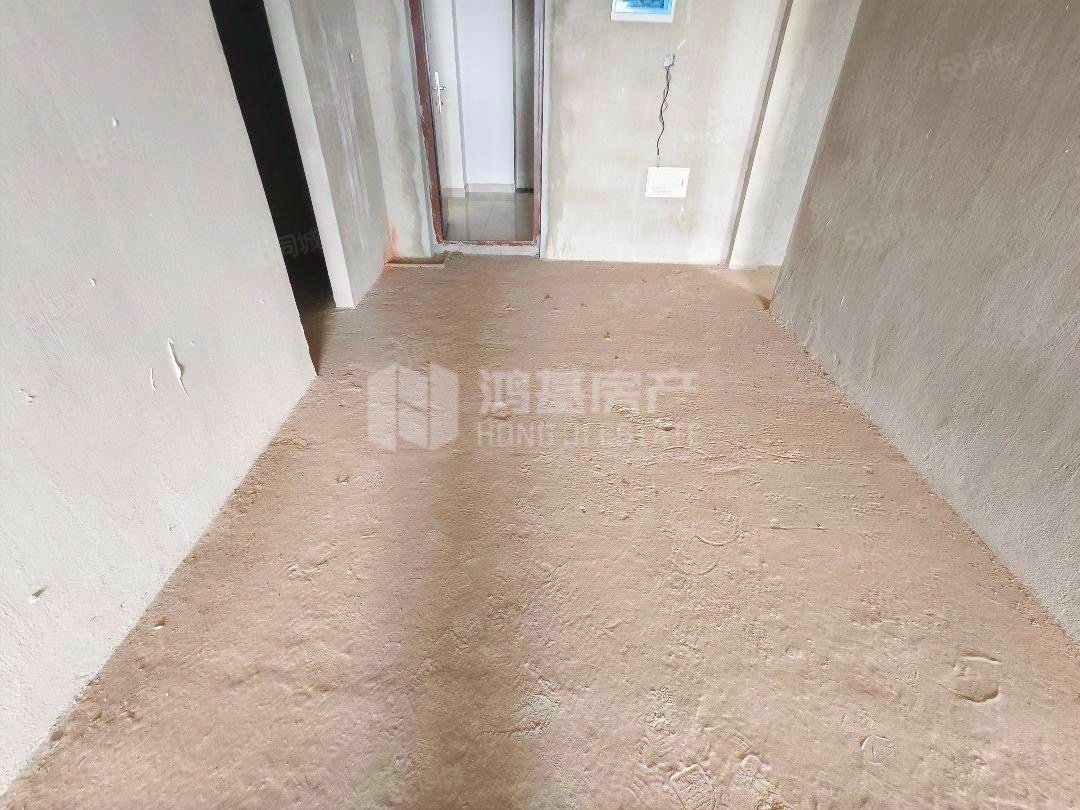 青花九龙3室2厅1卫109.78㎡南36万