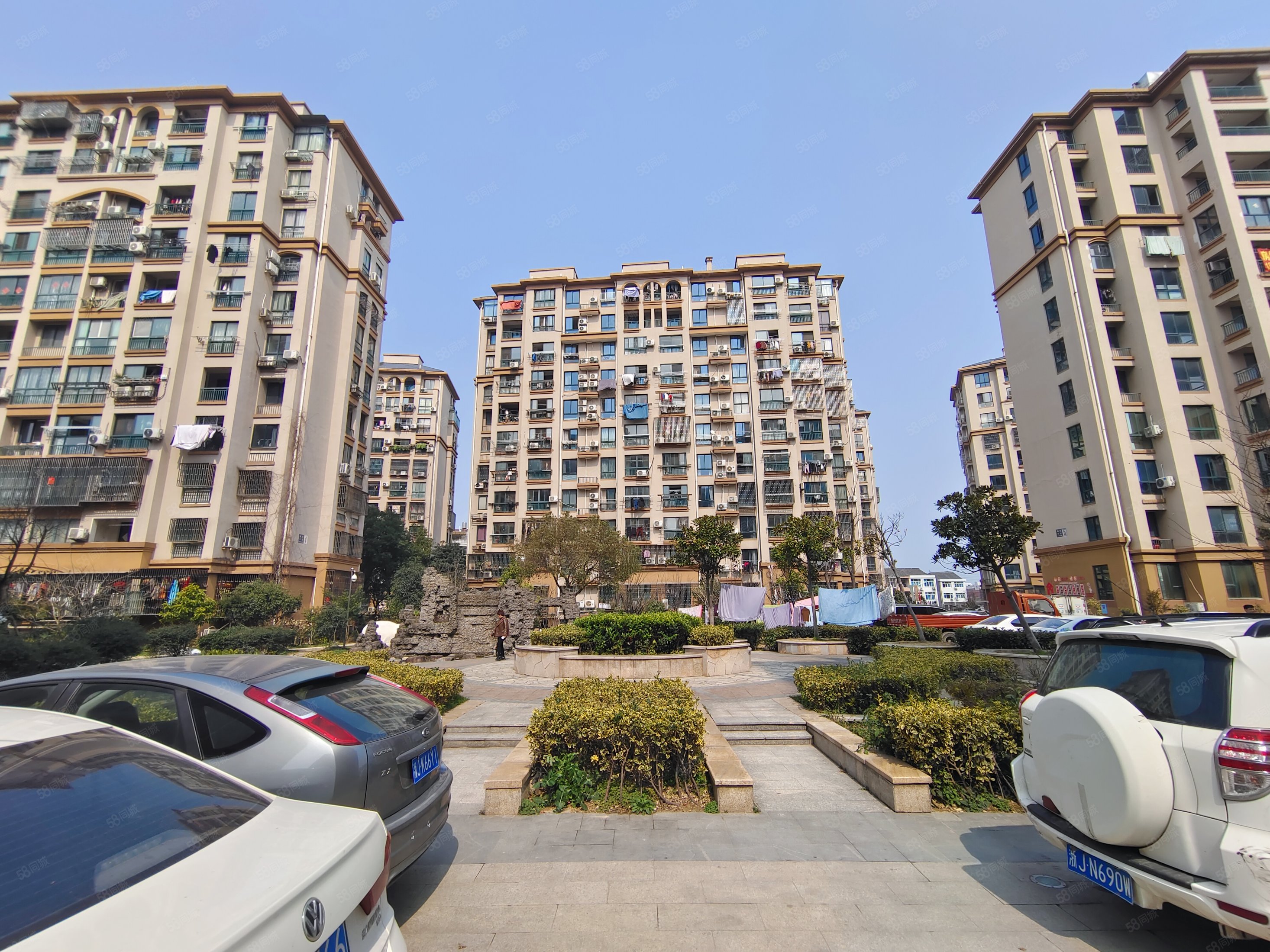 梅苑小区边套南北通透双阳台实验雪笑卖芝桥路小商品