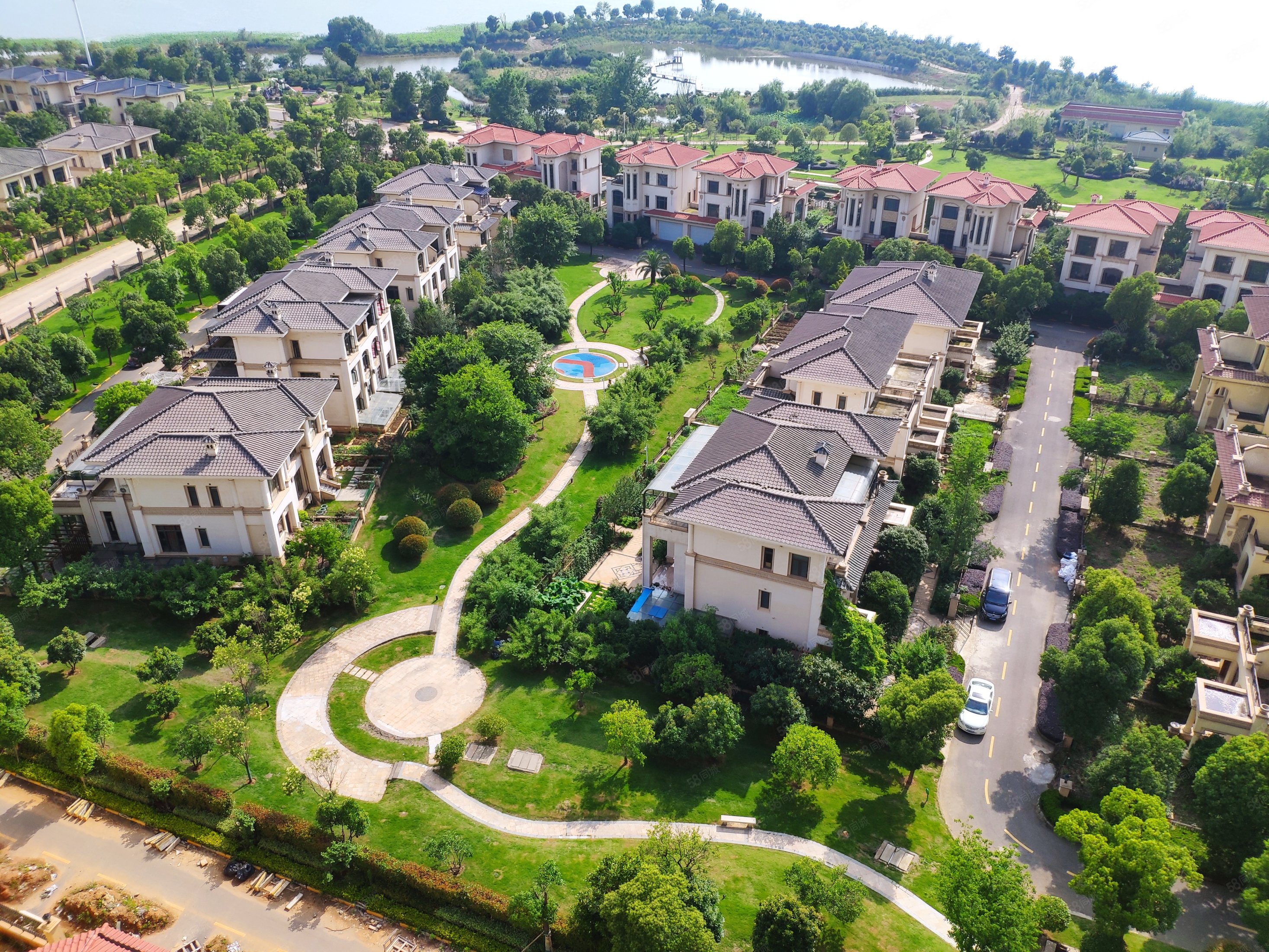 恒大金碧天下5室3厅3卫252㎡南255万