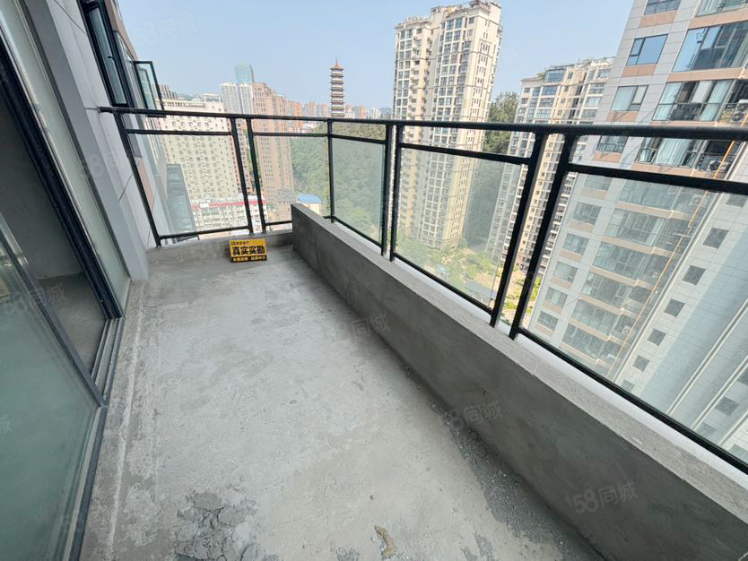 香山苑小区(张湾)3室2厅2卫110㎡南北78万