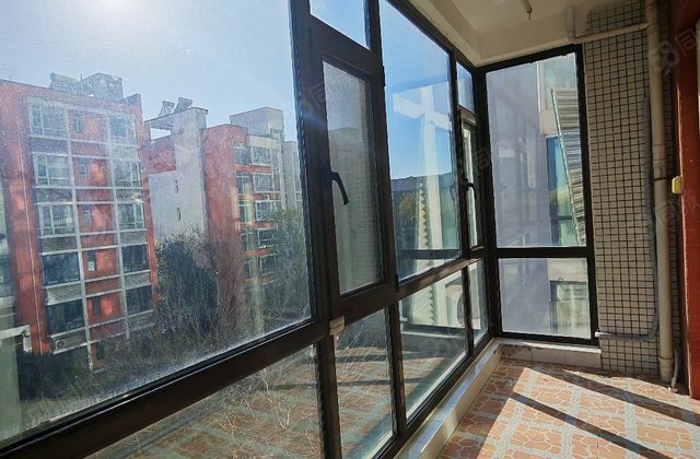 中通时代豪园三期  电梯中层 教育生活配套齐全