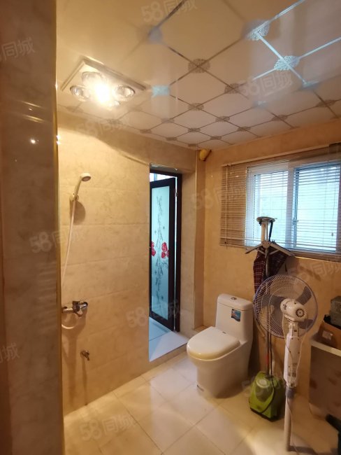 康源绿江南3室2厅2卫110㎡南北62万