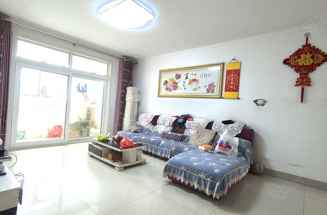 中通领郡城139平三室二厅二卫证过五年无大税仅售102万