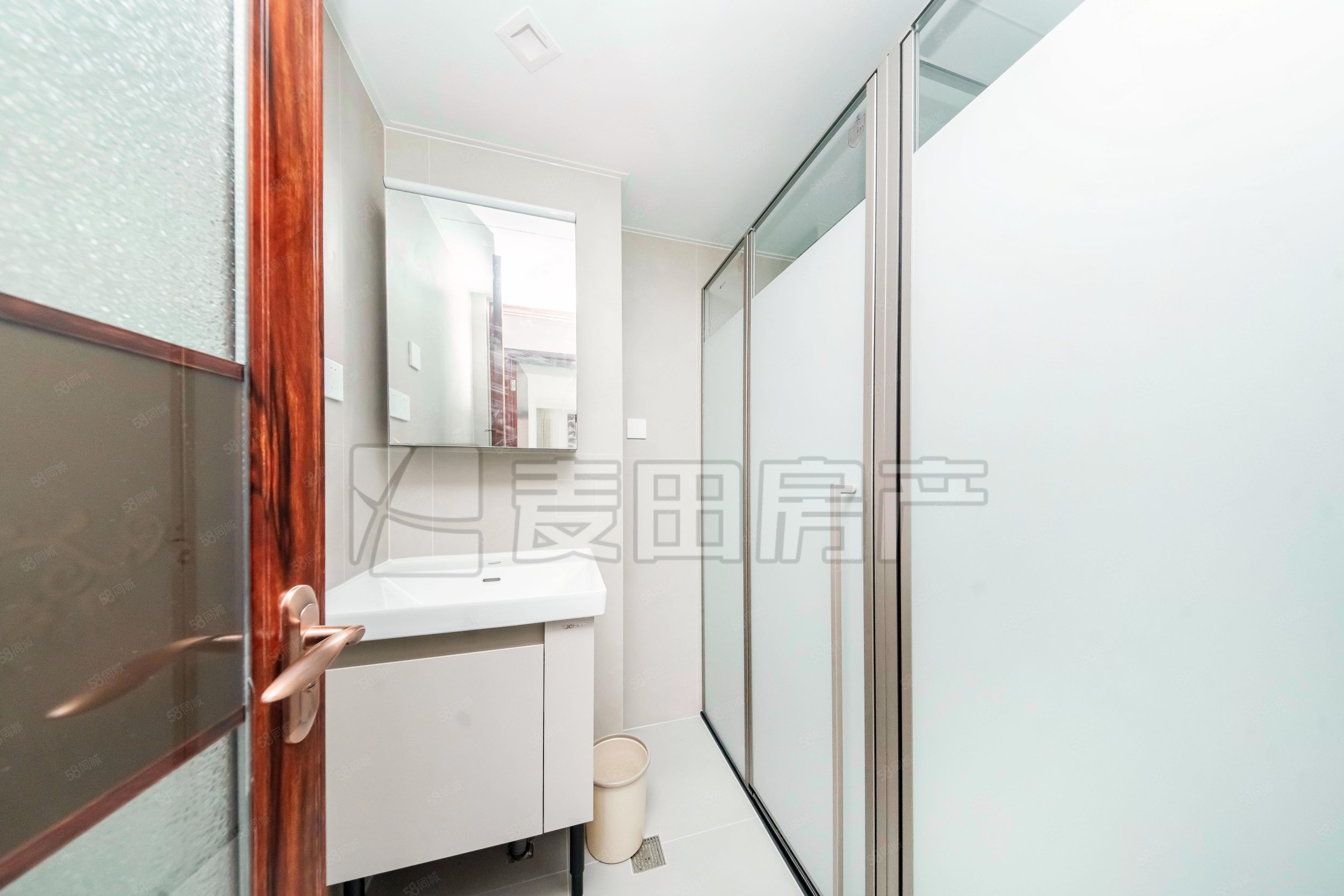 世華龍樾三里3室2廳2衛(wèi)111.52㎡南北1120萬