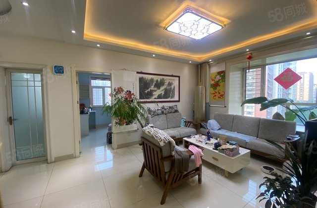 东边户三室！随时看房！带储！新上：急售海德公园