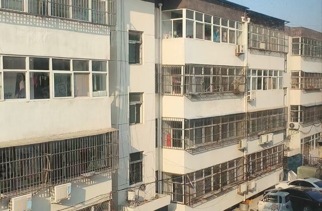 范县新区商贸城3室2厅118㎡32万二手房图片