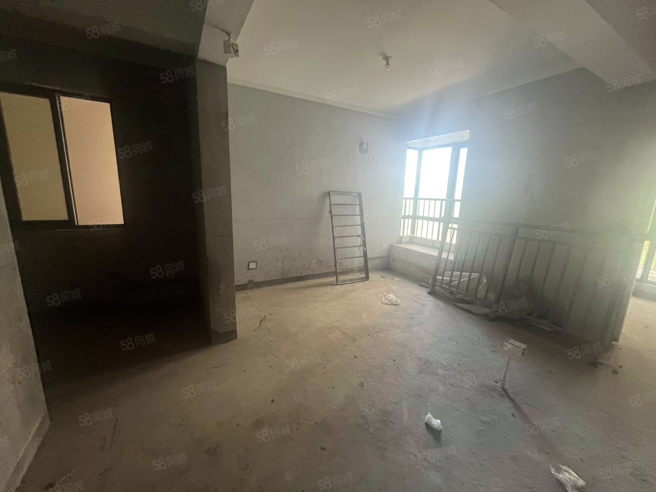 角美阳光城凡尔赛宫3室2厅1卫77㎡南北49万