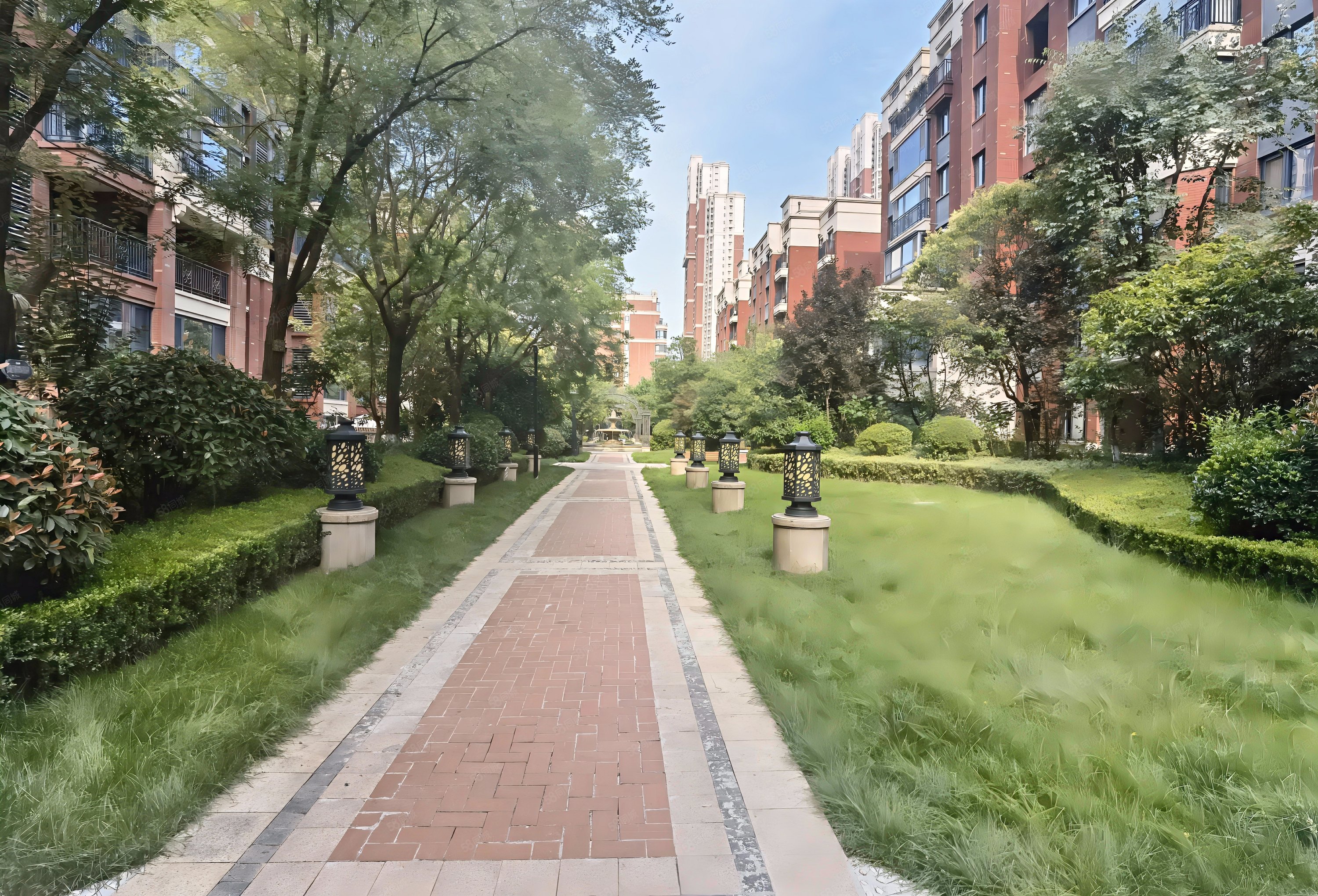 金地南湖艺境3室2卫随时入住高档家私曲江城市运动公园