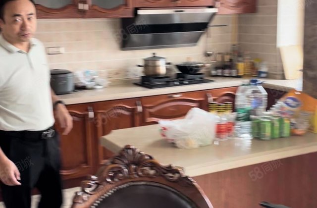 国信南湖公馆(北区)3室2厅160.23㎡270万二手房图片