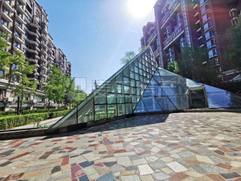 清芷園3室2廳2衛(wèi)124.99㎡南北1190萬