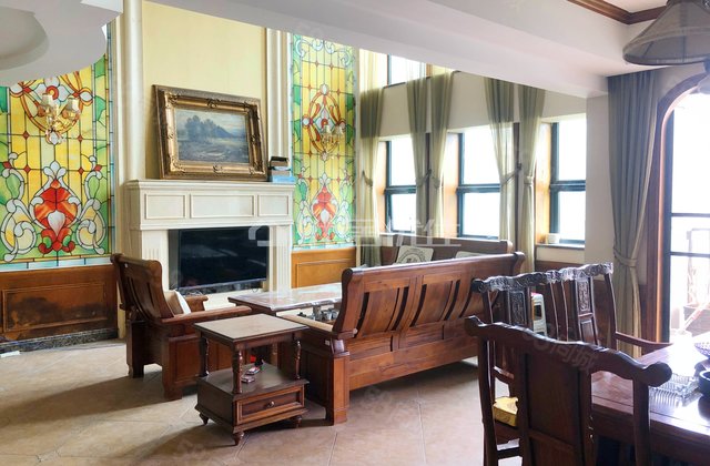 荣和大地一组团花园里5室2厅231㎡500万二手房图片