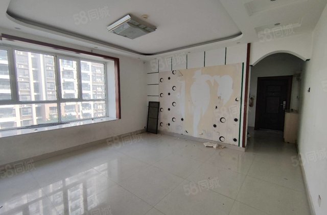 低于市场价十几万！二中旁！四居室 南北通透 免大税 可议价