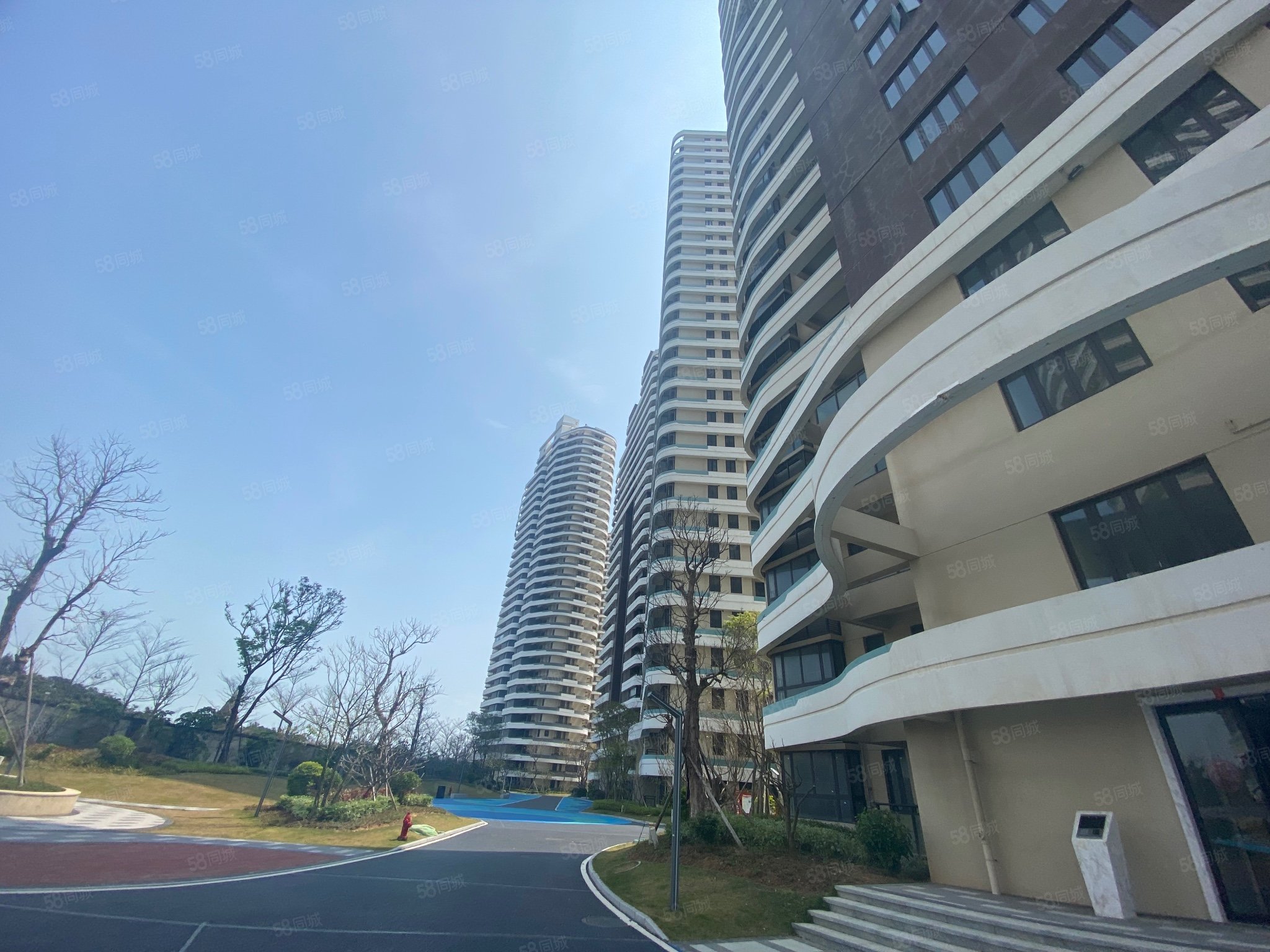 保辉海悦城3室2厅2卫132.16㎡南北125万