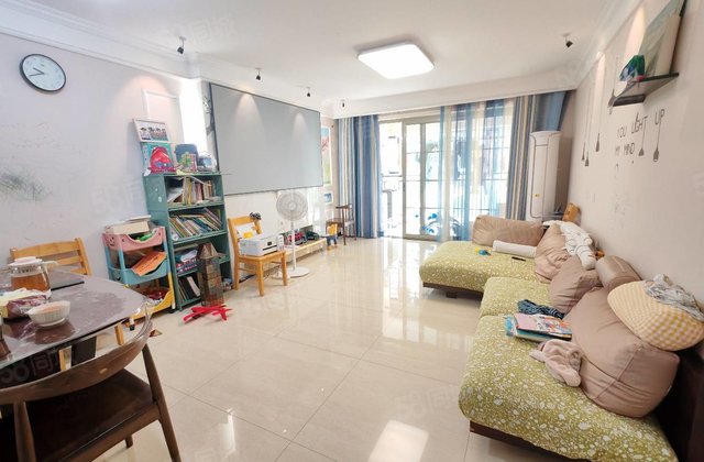 房东急售！七中！阿卡迪亚 三室两厅两卫 免大税 送储藏室！