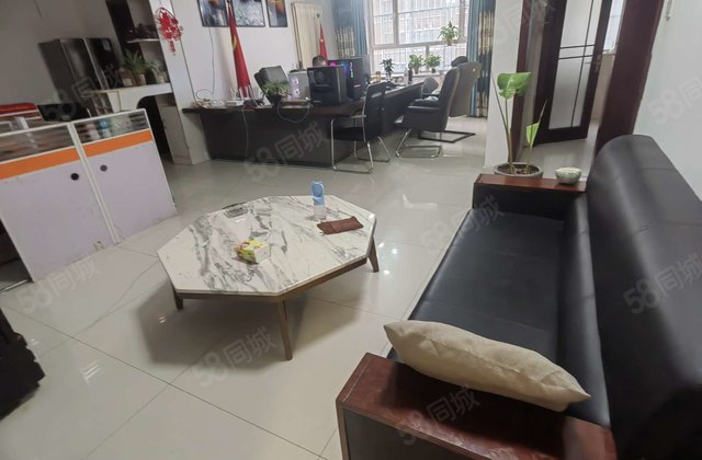 三医院 法院团购房 和馨园小区温馨三室两卫经典全明户型带车位