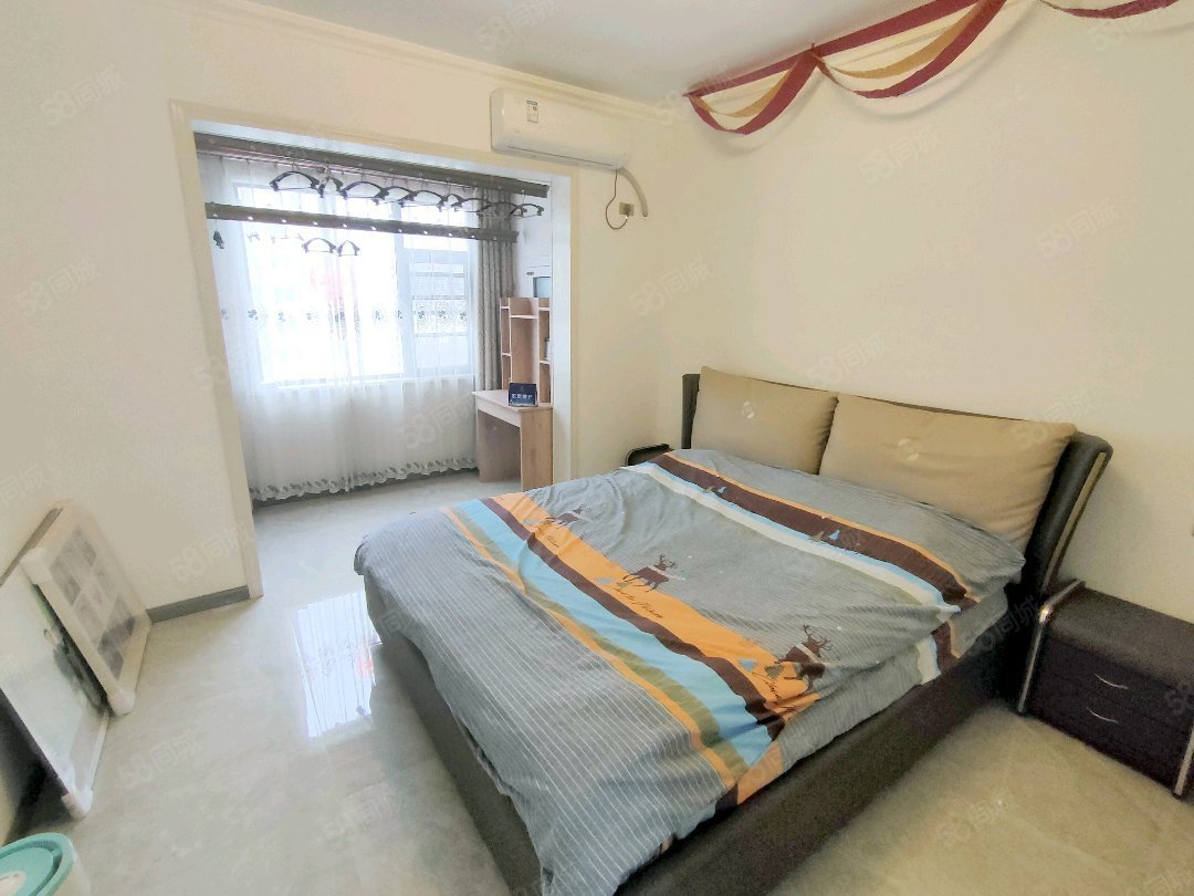 中瑞领航城3室2厅2卫135㎡南北82.8万