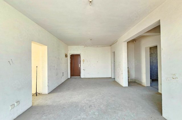 锡梅花园4室2厅188.22㎡179万二手房图片