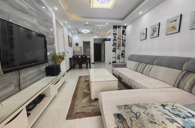 阿卡六期 带车位 送全部家具家电 精装 领包入住 凤凰楼层免