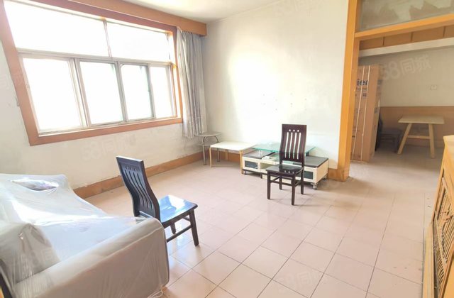 文轩 八中  龙山南区 中间楼层 三室 看房方便