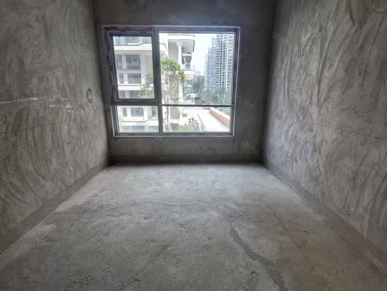 国瑞麓林府4室2厅3卫143㎡南北139.9万