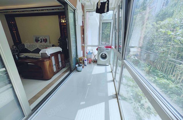 中通时代豪园二期(18-34号楼) 4房 周边配套完善