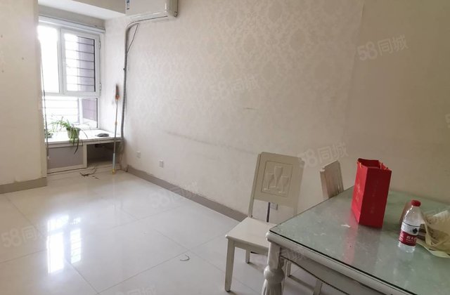 急售42水岸花语，精装两室，免大税，看房方便，东苑中學徒骇河