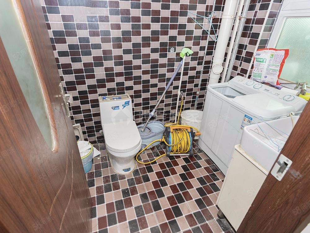 江南山水(別墅)7室3廳5衛(wèi)264.31㎡南北1399萬