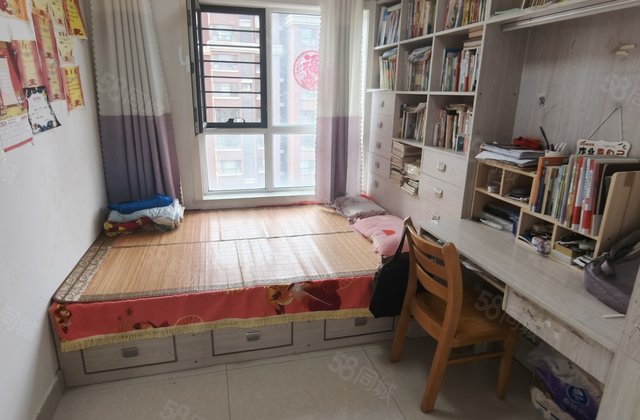 莲湖新城 水岸花语电梯三室 随时看房 免大税随时看房