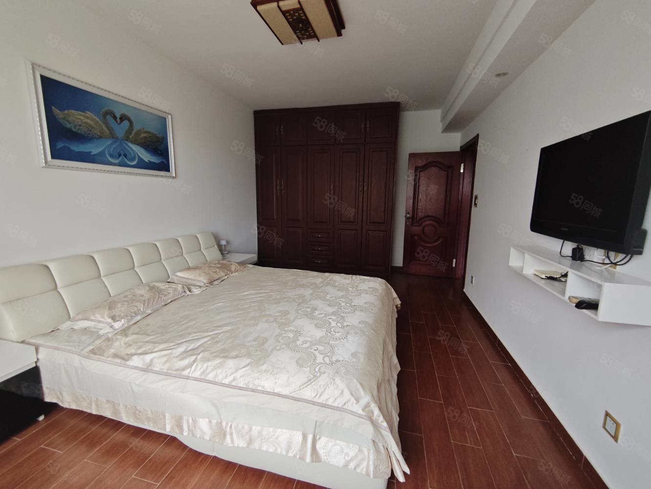 和谐小区4室2厅2卫194.89㎡南北120万