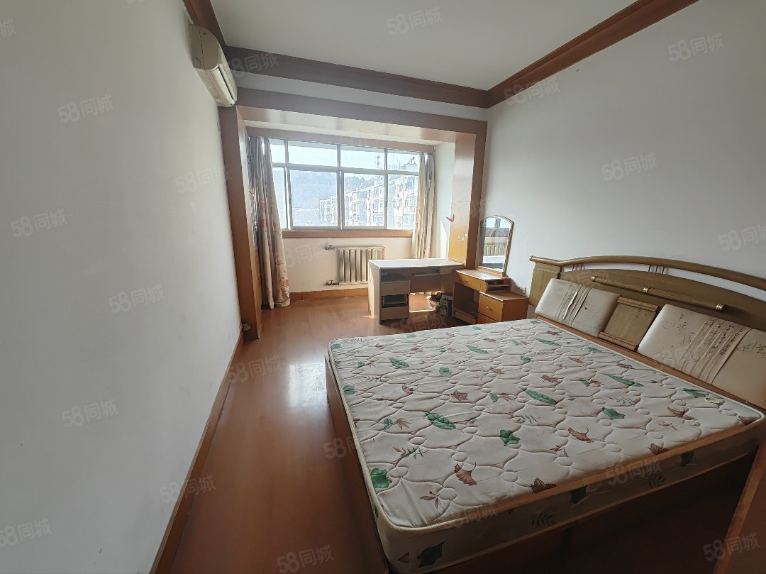 张湾机关家属楼2室2厅1卫105㎡南北45.8万