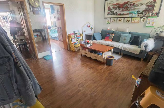 刚需小三居 送阁楼 送地下室 车位充足