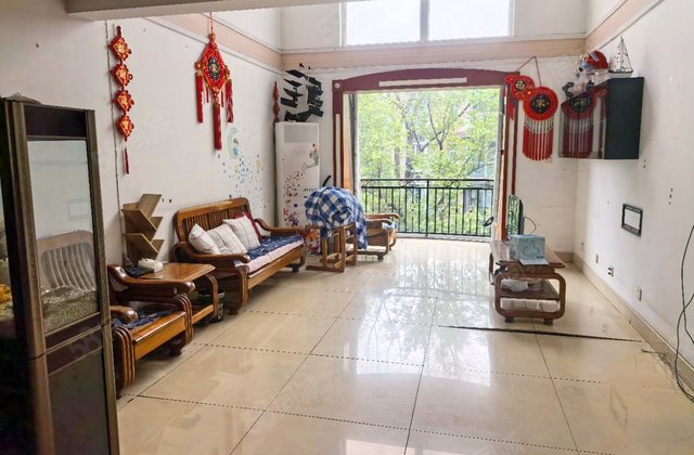 川大花园南园4室3厅205.14㎡460万二手房图片