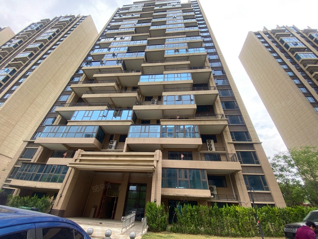 平舆碧桂园5室2厅3卫275㎡南北140万