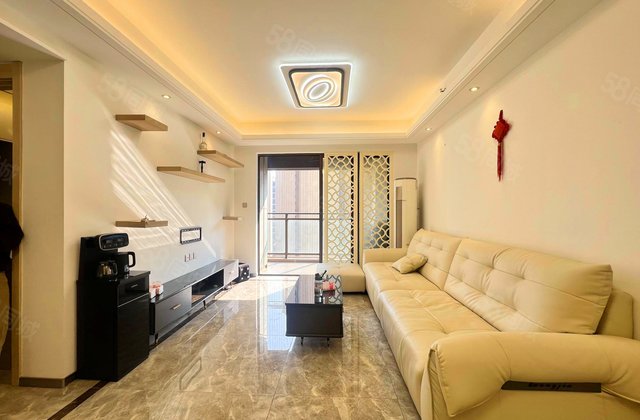 融创御府3室2厅90㎡131万二手房图片