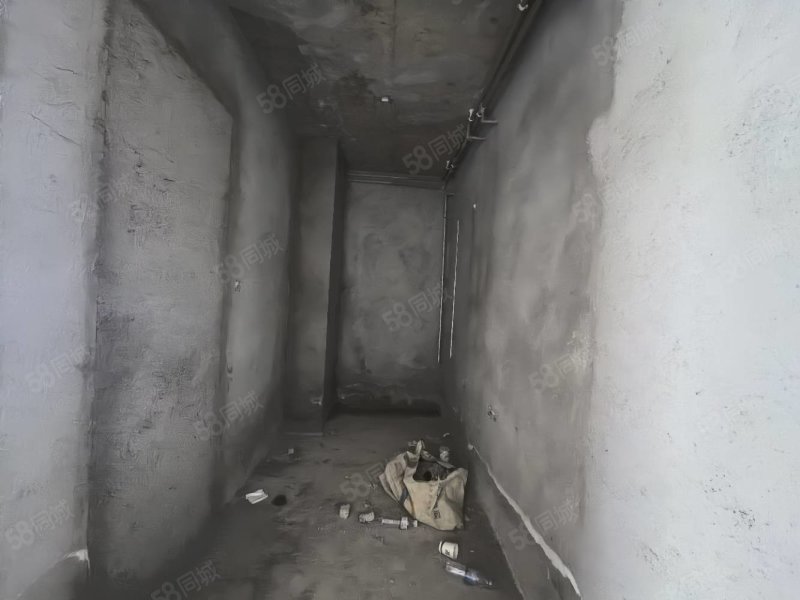 华美梦境4室2厅2卫92㎡南北75.8万